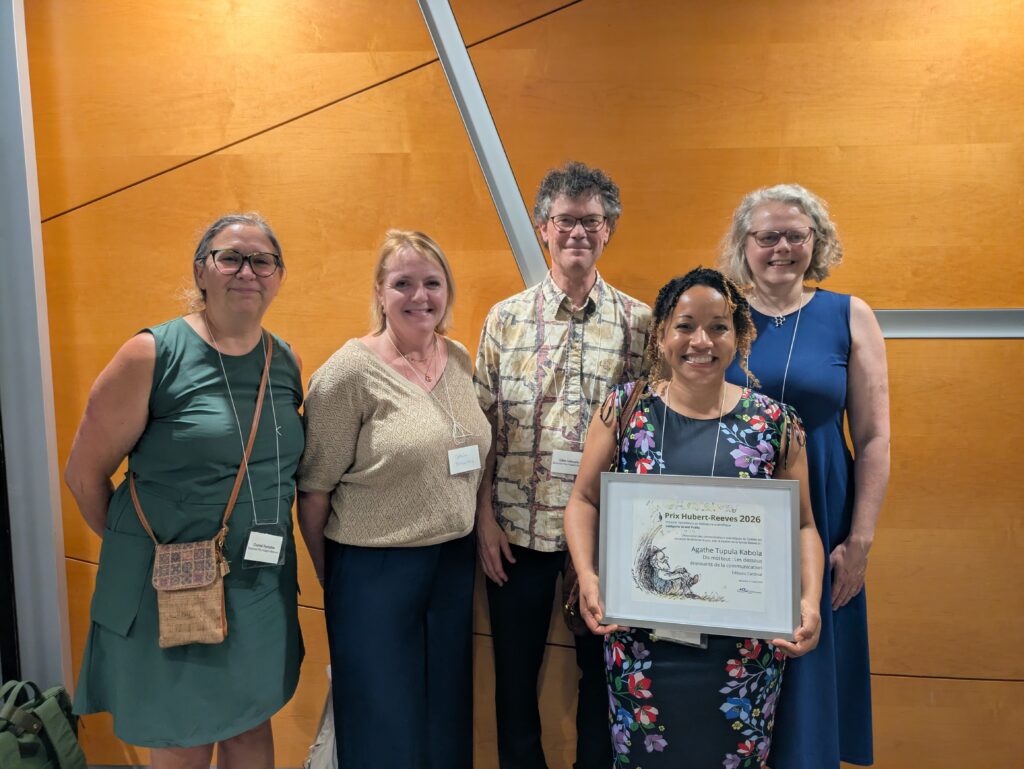 Agathe Tupula Kabola reçoit le prix Hubert-Reeves (2)