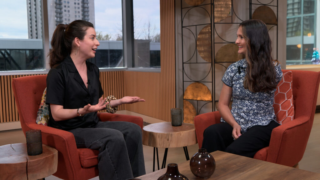 Geneviève Lamoureux invitée à AMI-télé pour parler de représentation médiatique du bégaiement (2)